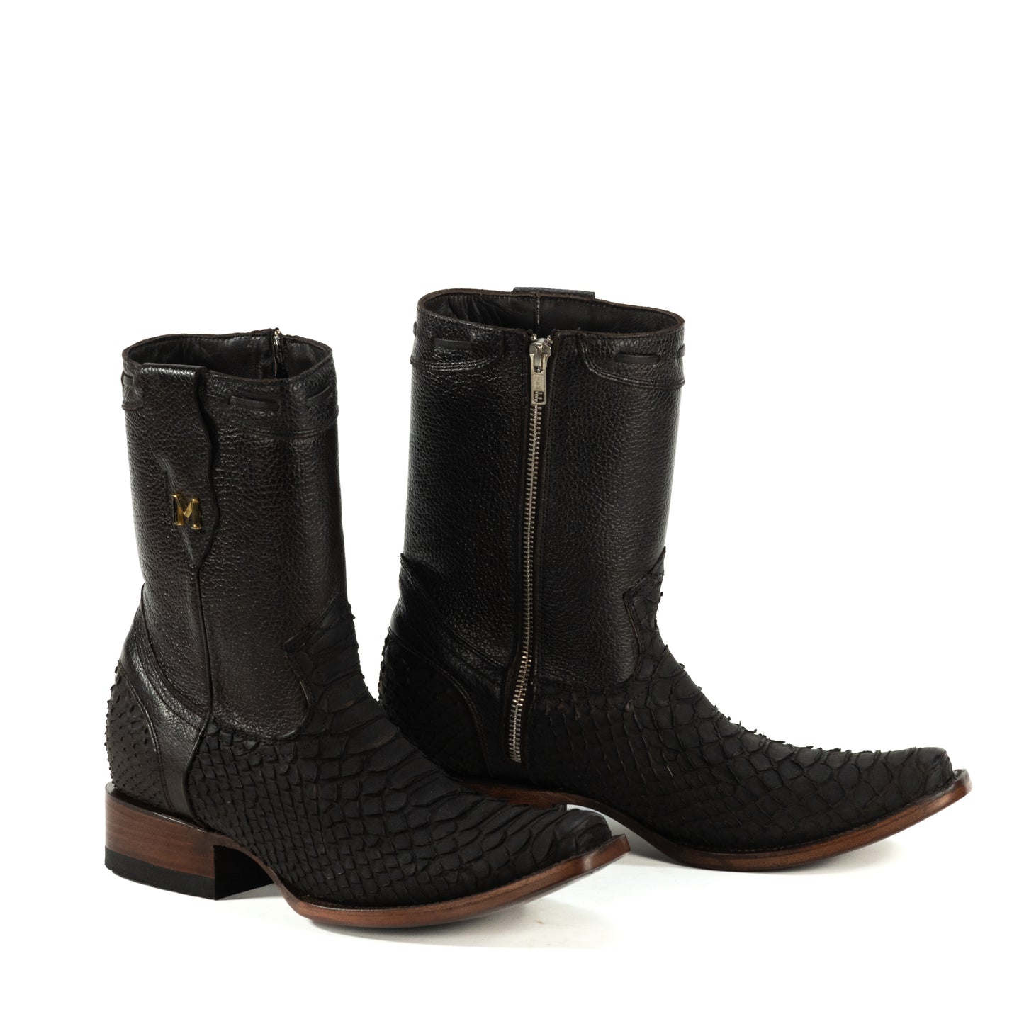 DILAN PITON NOBUCK CAFE